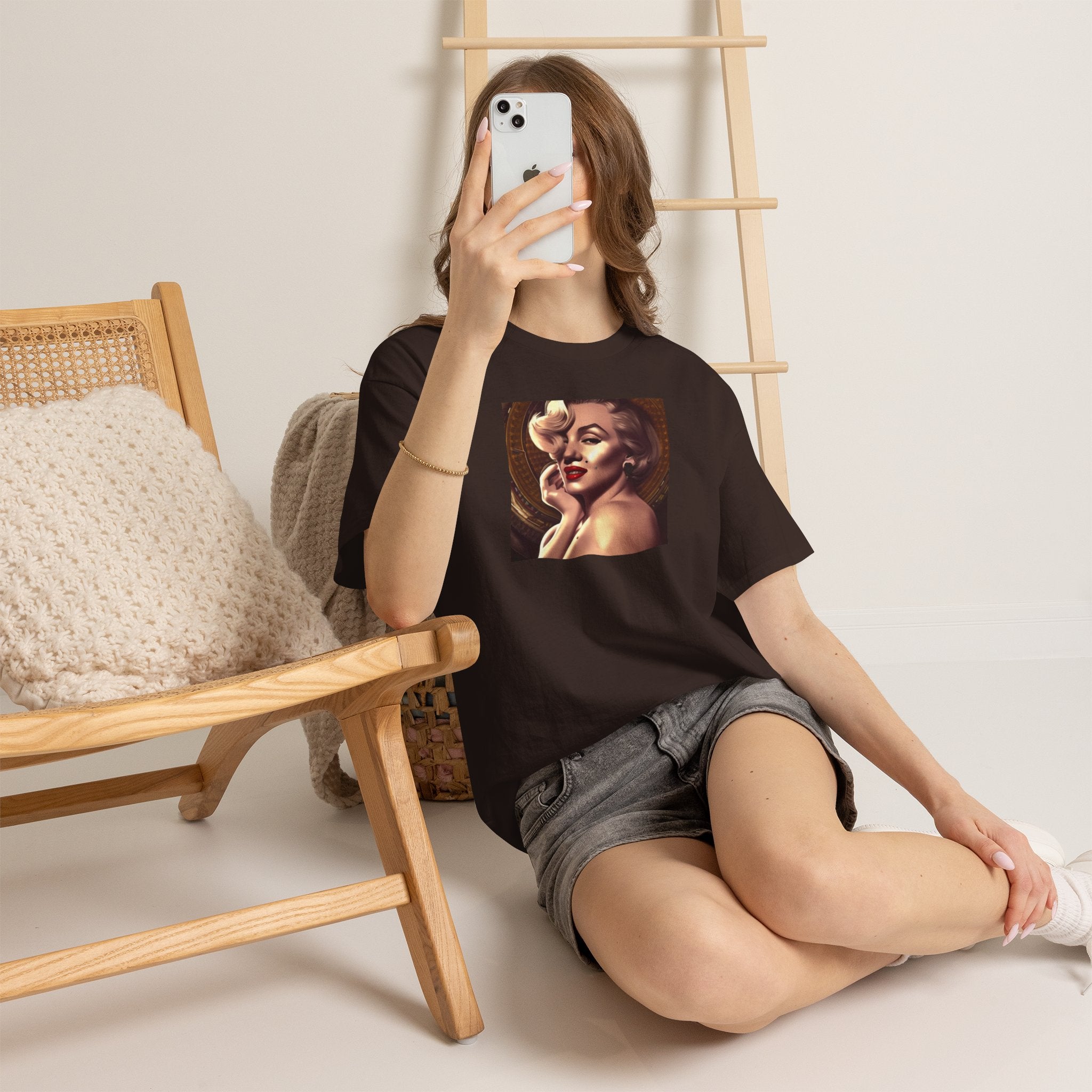 Vintage Glam Portrait Tee — Retro Pinup Art T-Shirt